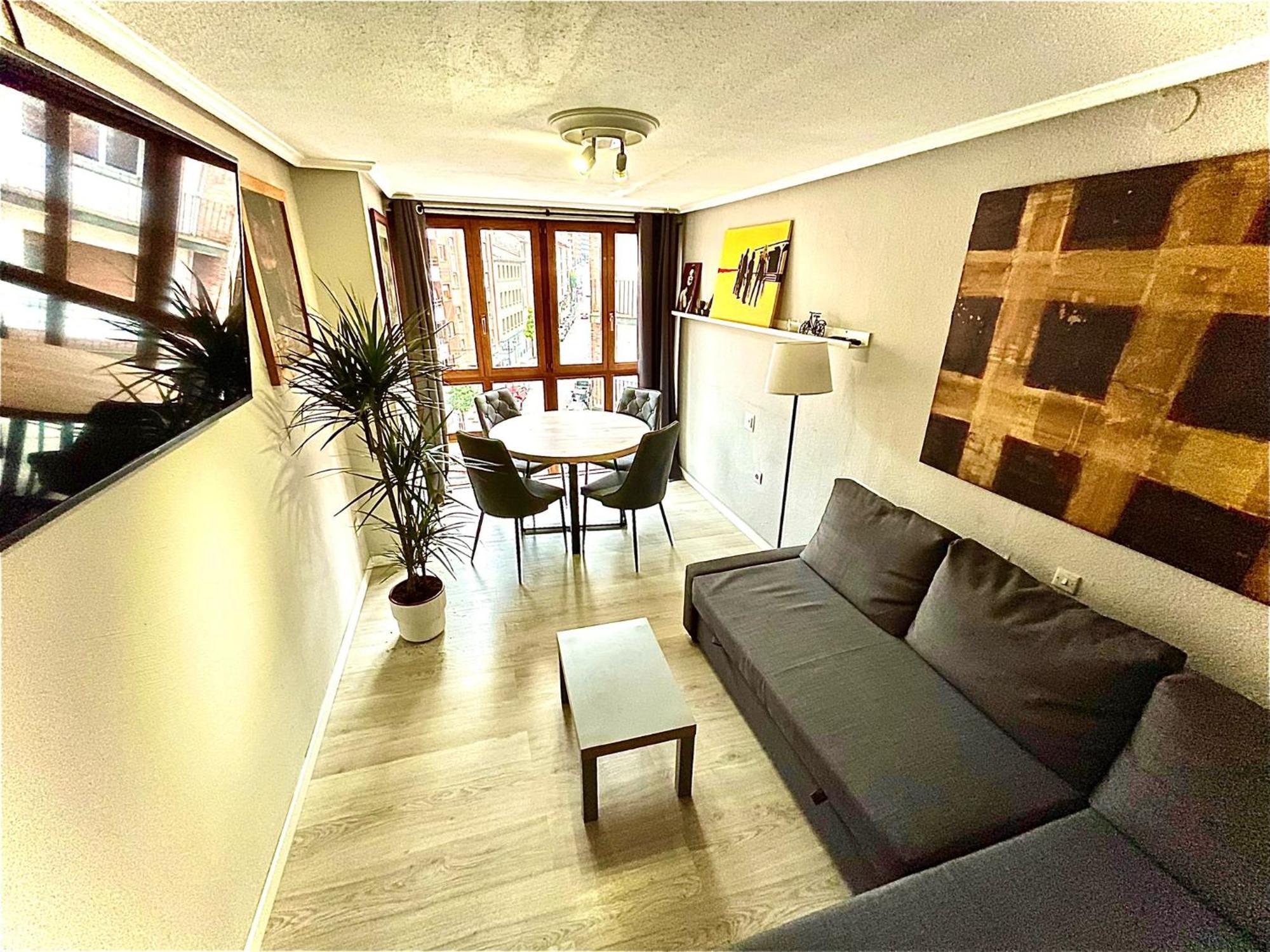 Paraguas Guesthouse Oviedo Buitenkant foto
